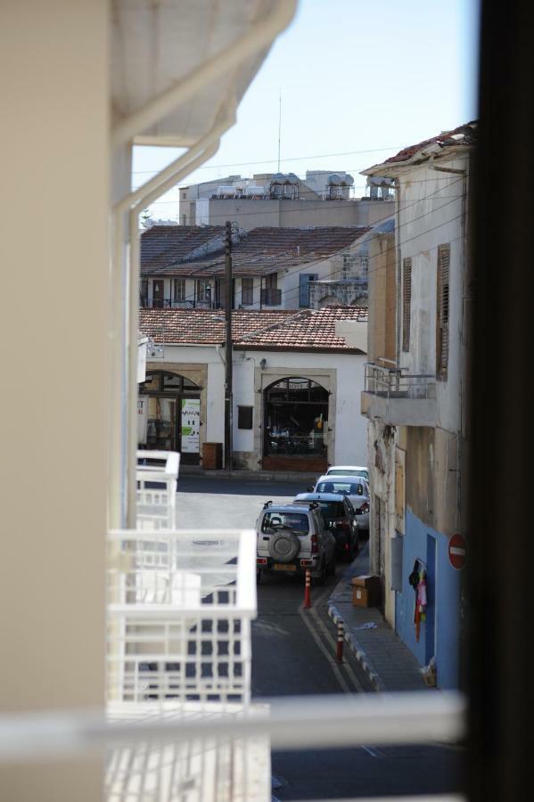 By The Way Apartment Larnaca Luaran gambar